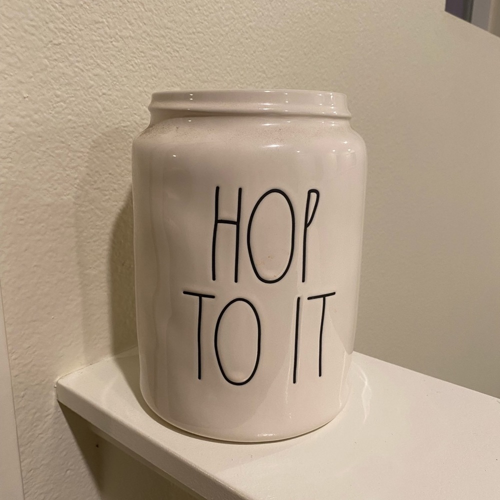 Rae Dunn hop to it large vase/planter❤️